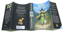 Load image into Gallery viewer, The Shepherd&#39;s Crown by Terry Pratchett